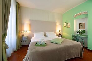 De La Pace, Sure Hotel Collection by Best Western