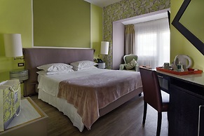 De La Pace, Sure Hotel Collection by Best Western