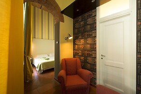 De La Pace, Sure Hotel Collection by Best Western