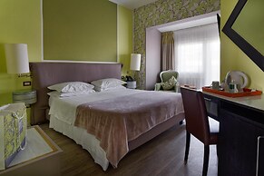 De La Pace, Sure Hotel Collection by Best Western