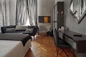 De La Pace, Sure Hotel Collection by Best Western