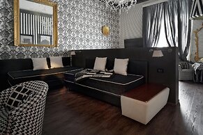 De La Pace, Sure Hotel Collection by Best Western