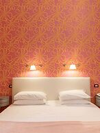 De La Pace, Sure Hotel Collection by Best Western