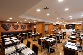 City Life Hotel Poliziano - by R Collection Hotels