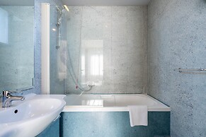 Jet Hotel, Sure Hotel Collection by Best Western