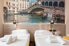 Jet Hotel, Sure Hotel Collection by Best Western