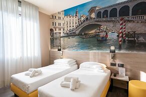 Jet Hotel, Sure Hotel Collection by Best Western