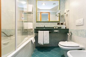 Hotel Mirage, Sure Hotel Collection by Best Western
