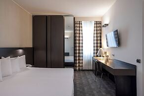 Hotel Ovest