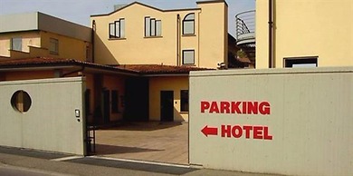 Hotel Ovest