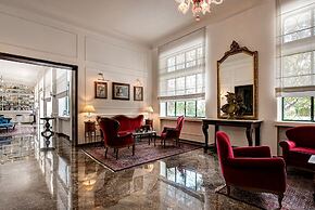 Majestic Palace Hotel