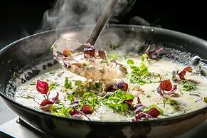 Shin-Osaka Esaka Tokyu REI HOTEL