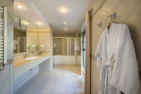 Grata by Centrum Hotels