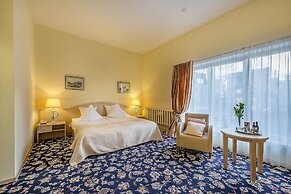 Grata by Centrum Hotels