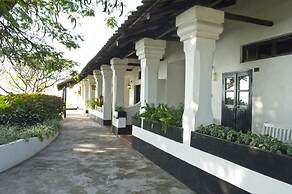 Sunbird Livingstonia Beach Hotel