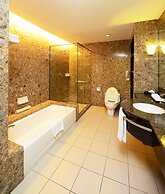 Pacific Regency Hotel Suites