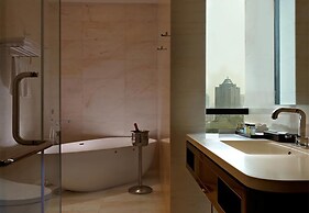 Pacific Regency Hotel Suites