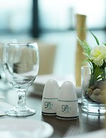 Pacific Regency Hotel Suites