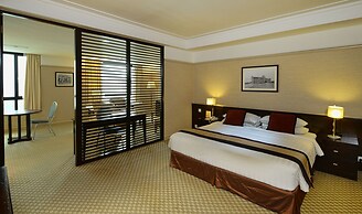 Pacific Regency Hotel Suites
