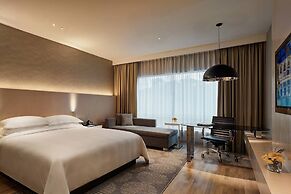 Renaissance Kuala Lumpur Hotel & Convention Centre