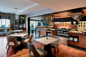 Renaissance Kuala Lumpur Hotel & Convention Centre