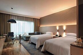 Renaissance Kuala Lumpur Hotel & Convention Centre