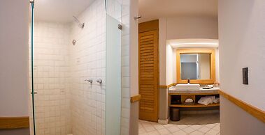 Hacienda Jurica by Brisas