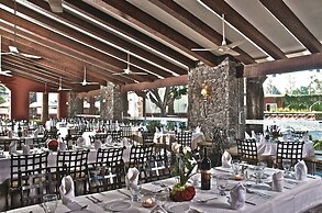 Hacienda Jurica by Brisas