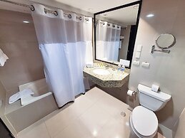 Radisson Hotel Decapolis Miraflores