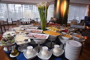 Radisson Hotel Decapolis Miraflores