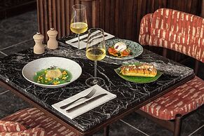 EVOLUTION Valbom Hotel