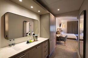 Victoria and Alfred Hotel by NEWMARK