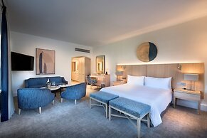 Victoria and Alfred Hotel by NEWMARK