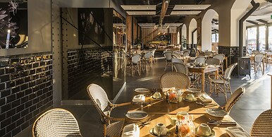 Victoria and Alfred Hotel by NEWMARK