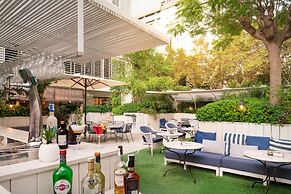 AC Hotel Victoria Suites by Marriott