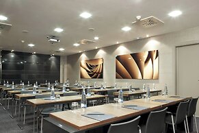 AC Hotel Victoria Suites by Marriott