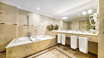 Bull Reina Isabel & Spa