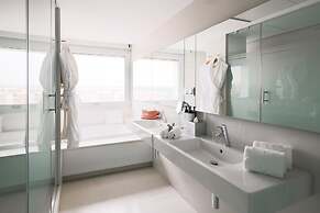 voco Madrid Retiro by IHG