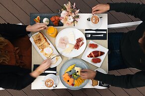 voco Madrid Retiro by IHG