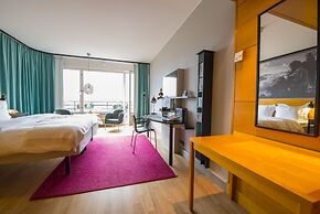 Hotel Rival