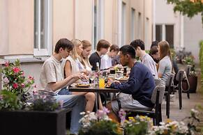 Home Hotel Tapto