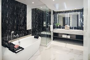 Pathumwan Princess Hotel