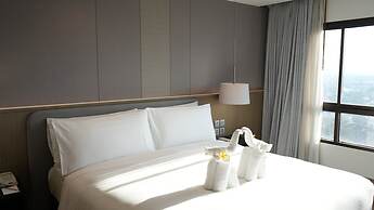 Centara Riverside Hotel Chiang Mai