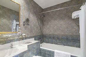 Hotel Ukraine