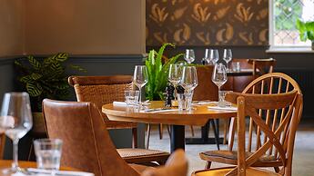 The Kingfisher Pub and Hotel