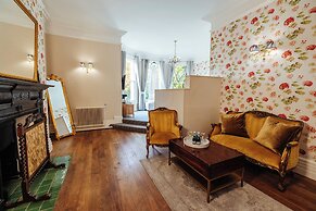 Woodland Manor Hotel