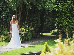Woodland Manor Hotel