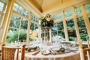 Woodland Manor Hotel