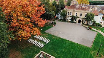 Woodland Manor Hotel