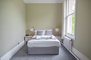 Woodland Manor Hotel